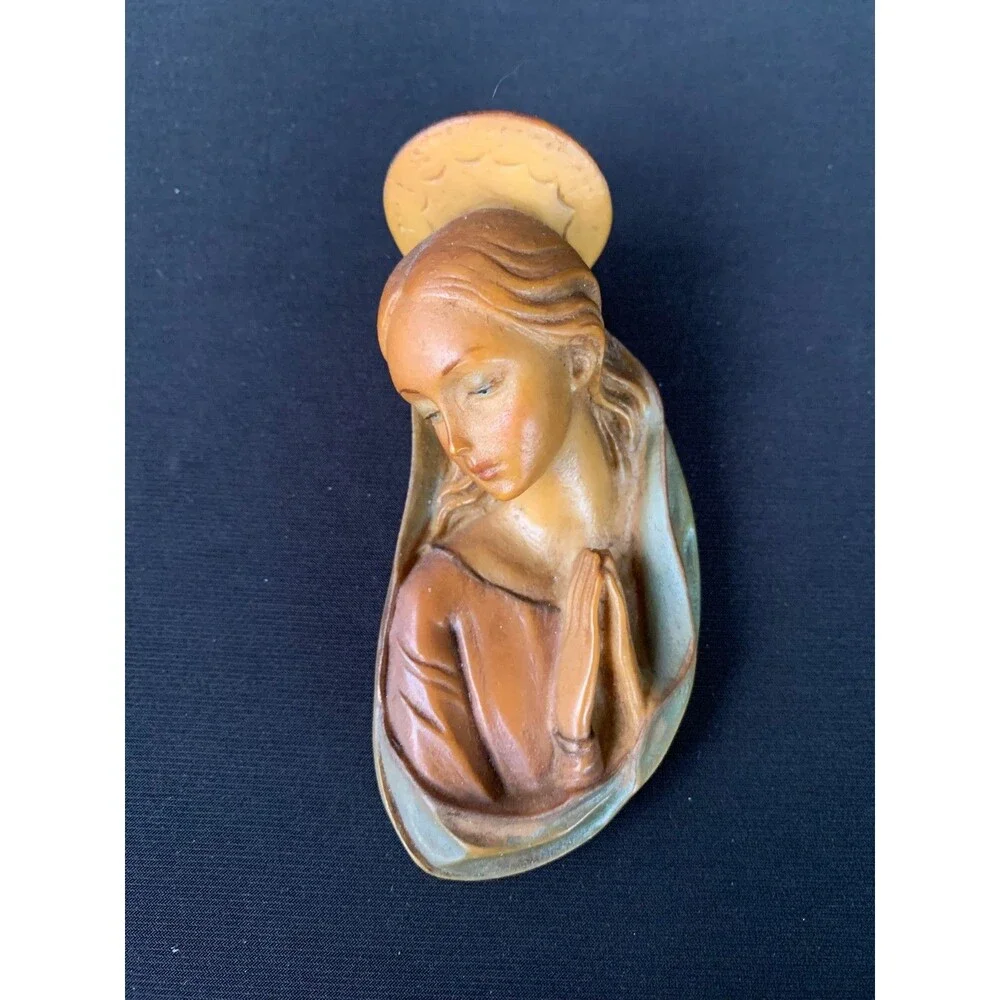 Vintage Praying Madonna Virgin Mary Catholic Wall Hanging Sculpture Ornament